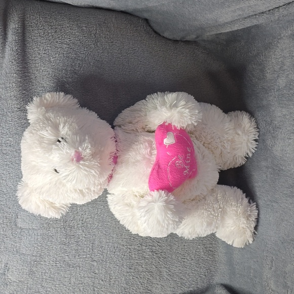 18" Valentines Day white bear very fluffy and soft - Picture 6 of 7